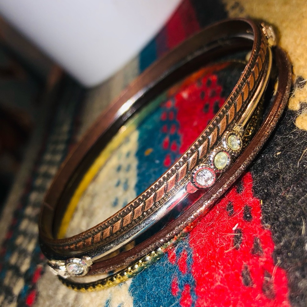 Elegant Brown and Gold Bangle Set
Not authentic gold/sliver. Great condition